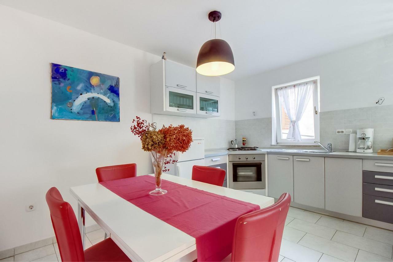 Apartman Natasa Малий Лошинь Екстер'єр фото