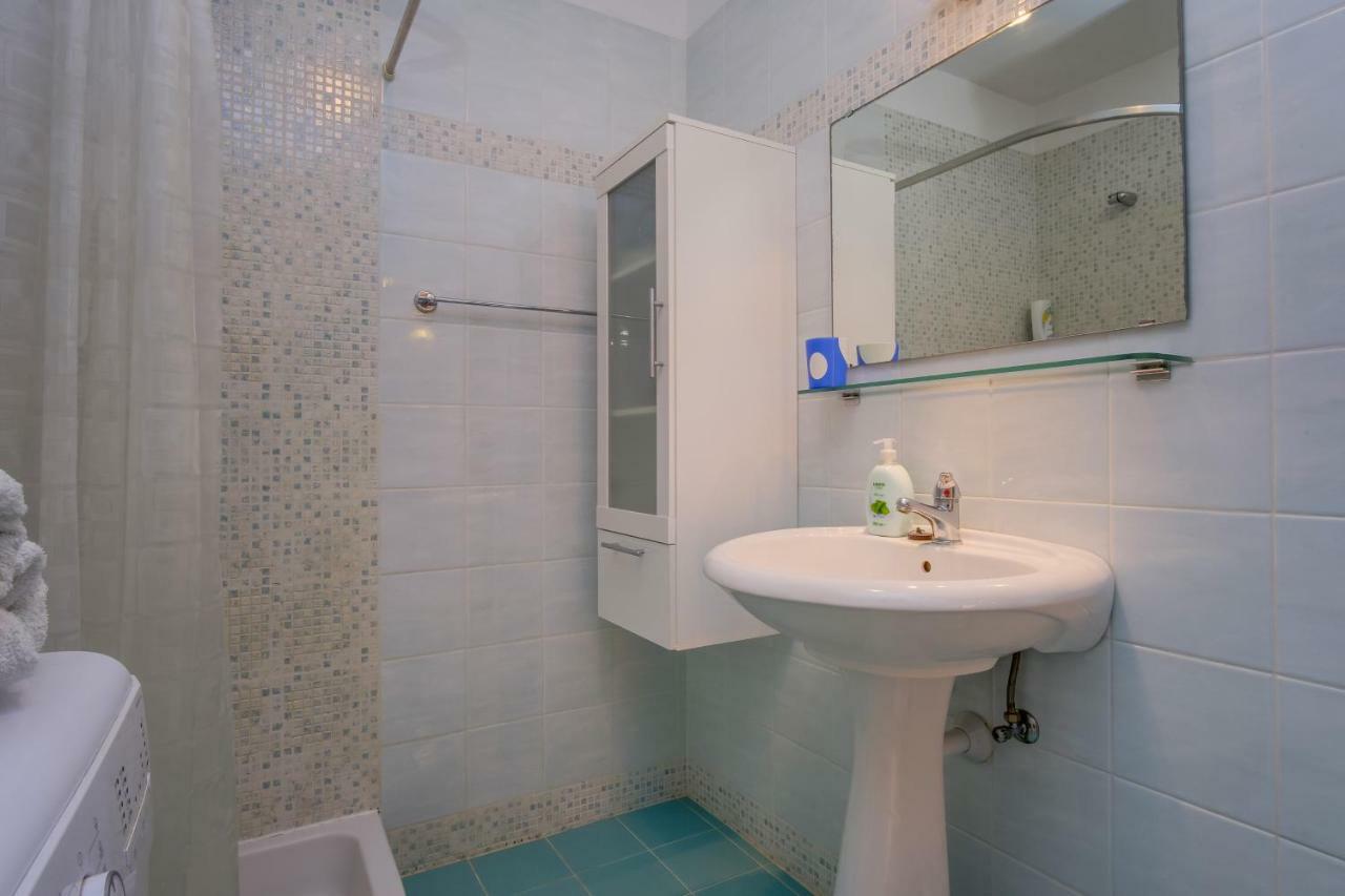 Apartman Natasa Малий Лошинь Екстер'єр фото