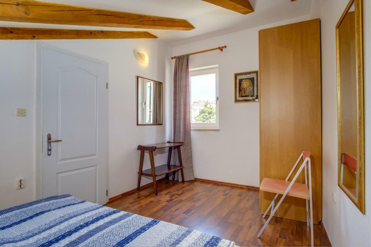 Apartman Natasa Малий Лошинь Екстер'єр фото